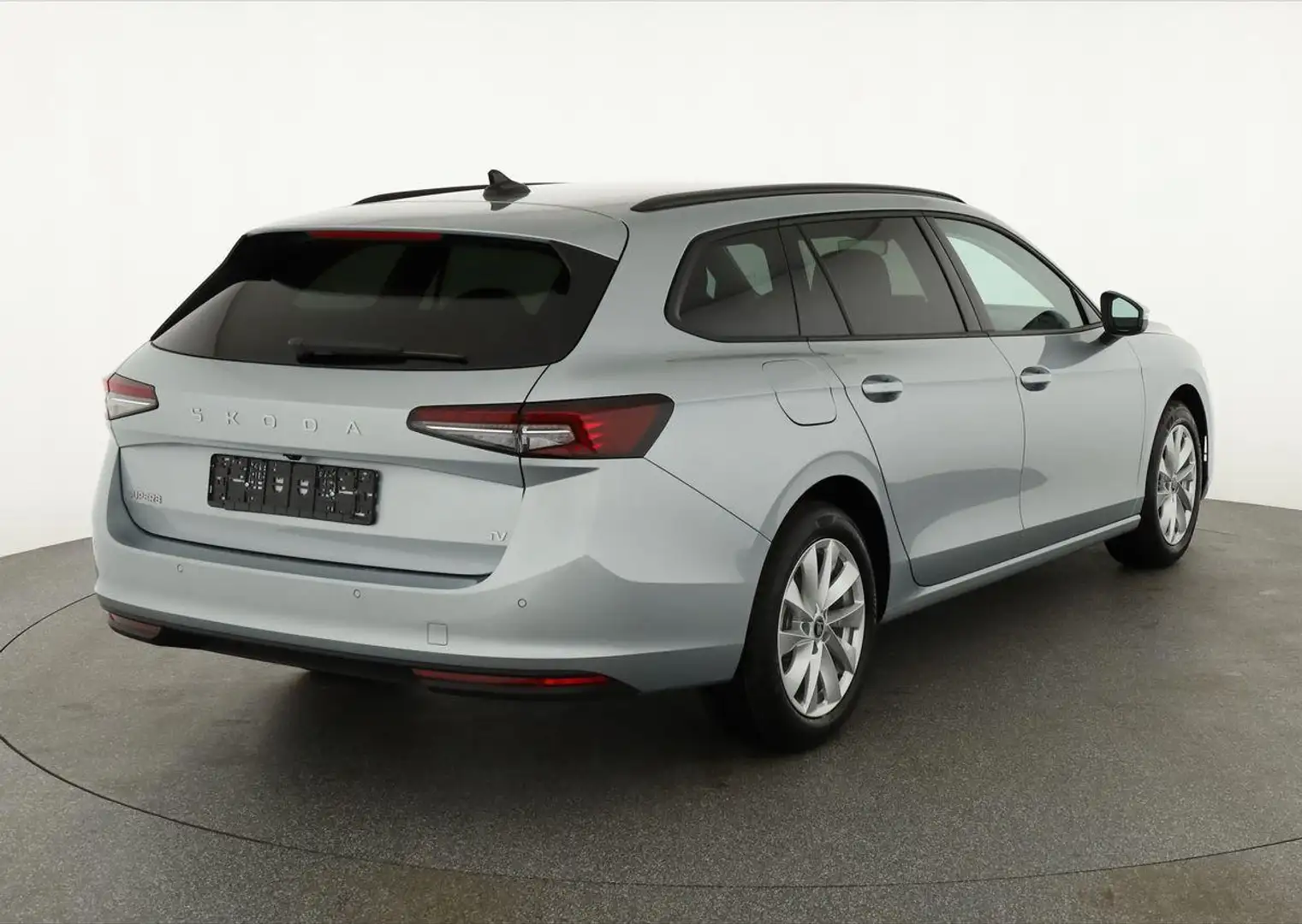 Skoda Superb Combi 1.5 TSI iV 150kW Selection DSG Selection,... Silber - 2