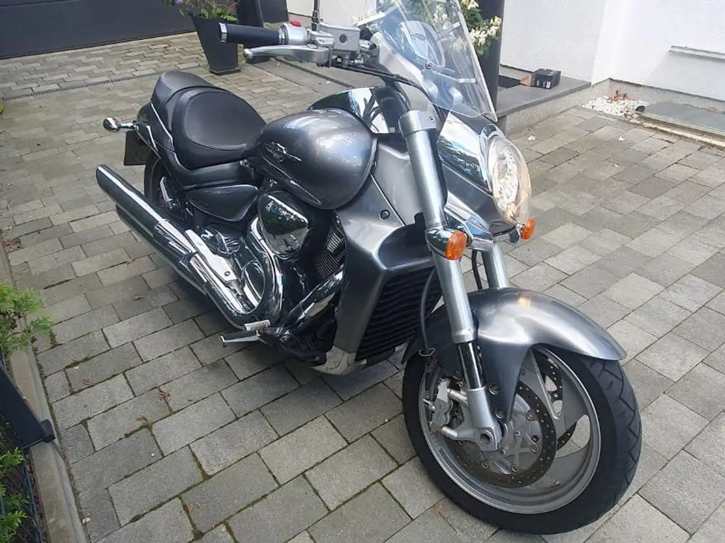 Suzuki VZR 1800 Garagen Motorrad Gri - 2