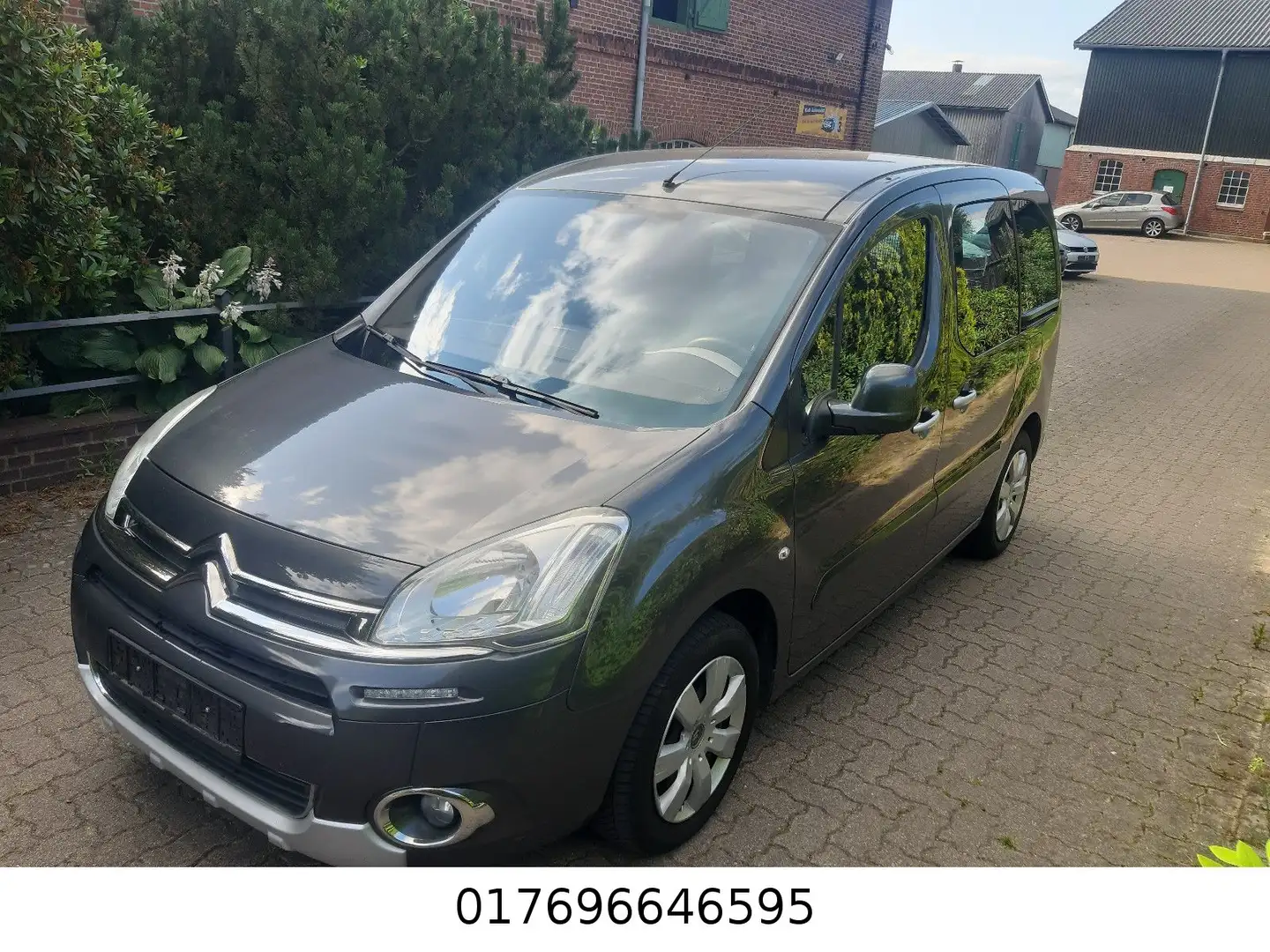Citroen Berlingo VTi 95 Multispace Selection Grau - 1