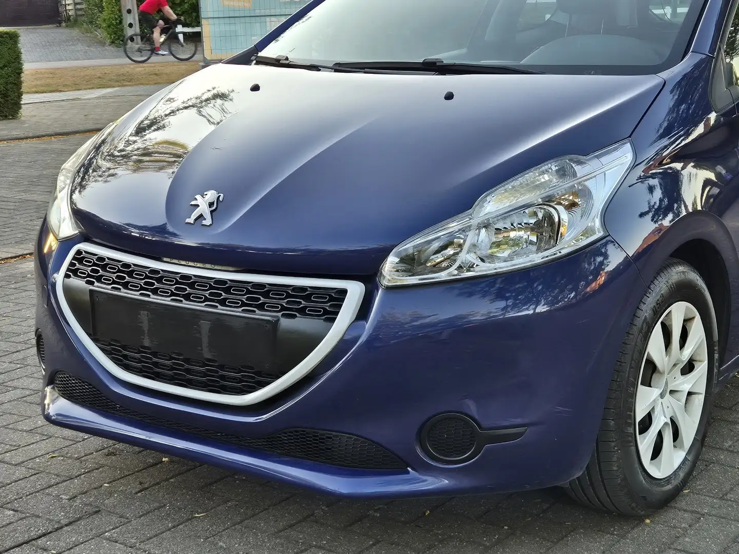 Peugeot 208 PureTech 68 Like Gekeurd zeer proper 1.0L Benzine - 2