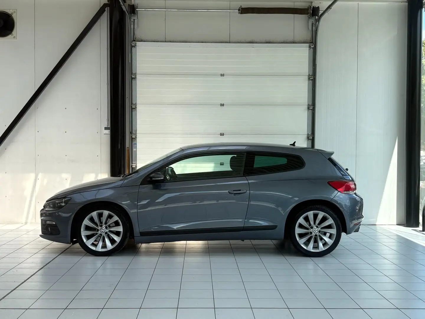 Volkswagen Scirocco Scirocco 1.4 TSI *CUIR * CAMERA * PDC * JANTES* Grau - 2