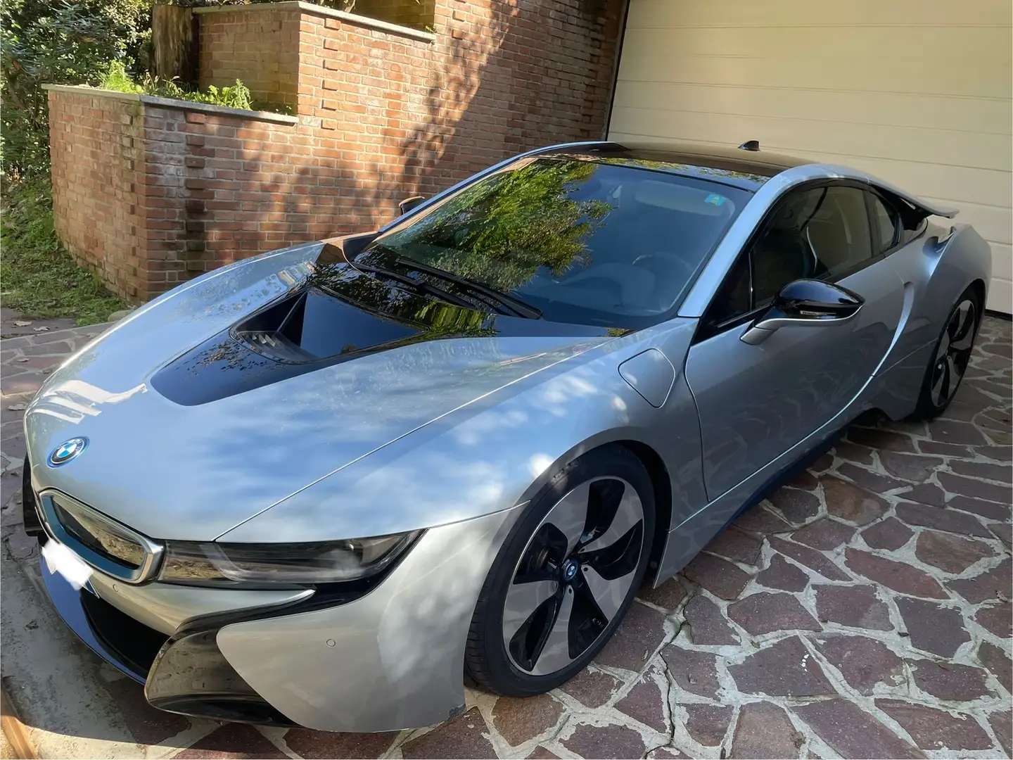 BMW i8 Coupe 1.5 auto - 2
