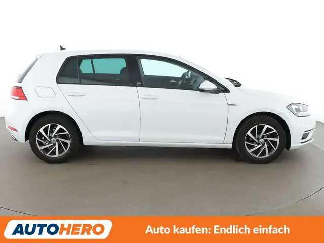Volkswagen Golf view 7