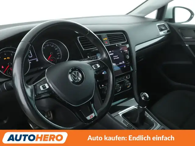 Volkswagen Golf view 11