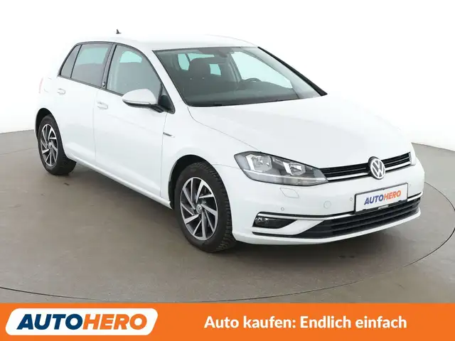 Volkswagen Golf view 8