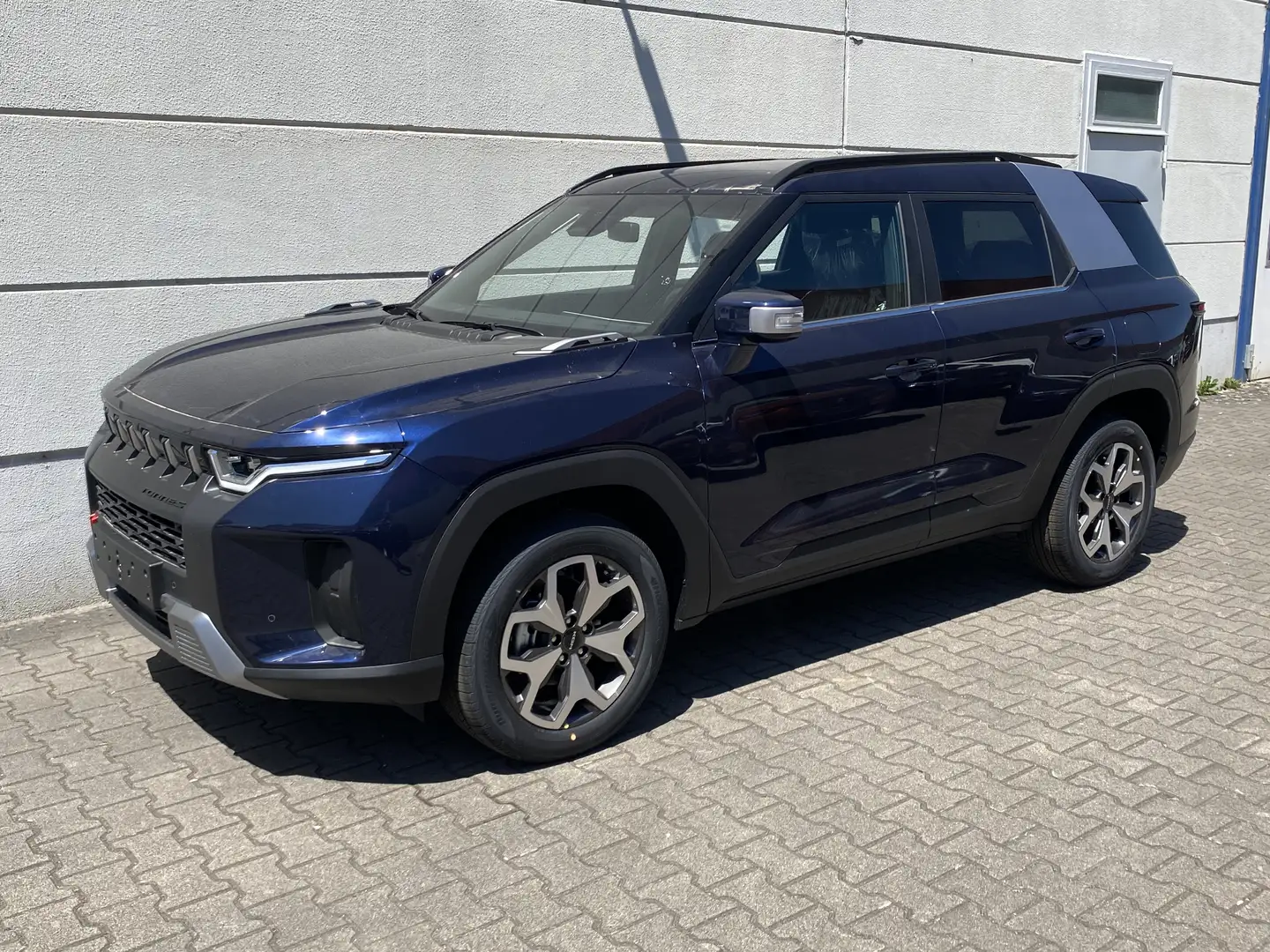 SsangYong Torres 1.5 T-GDI 2WD AT Nomad ACC TotwAss Alu18 Ledr Shz Blau - 2