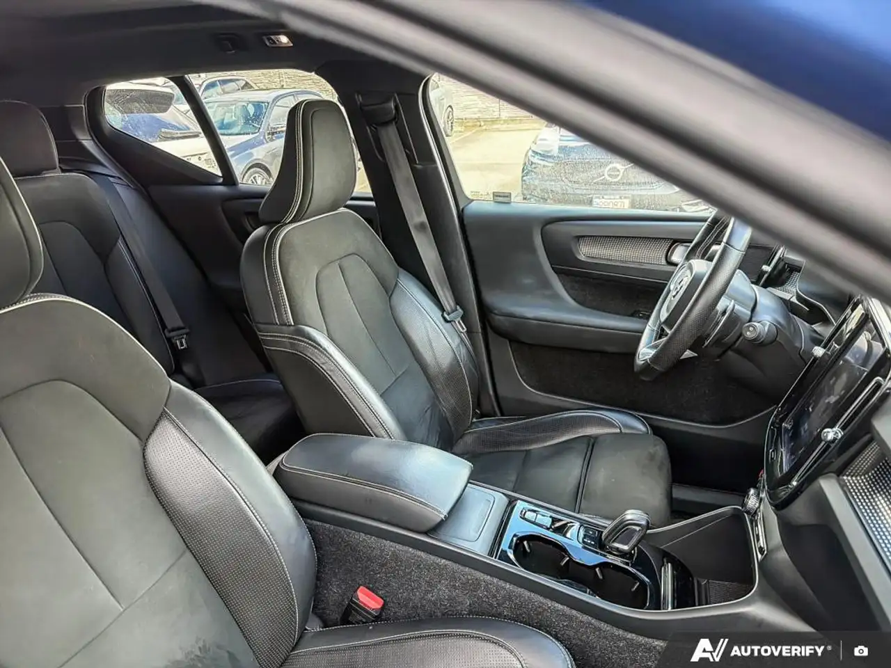 Volvo XC40 снимка Volvo XC40
