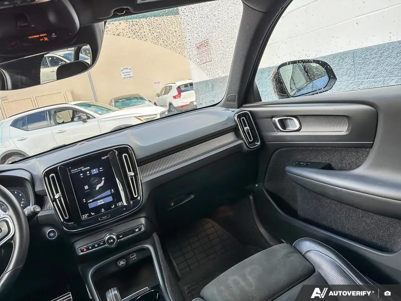 Volvo XC40 снимка Volvo XC40
