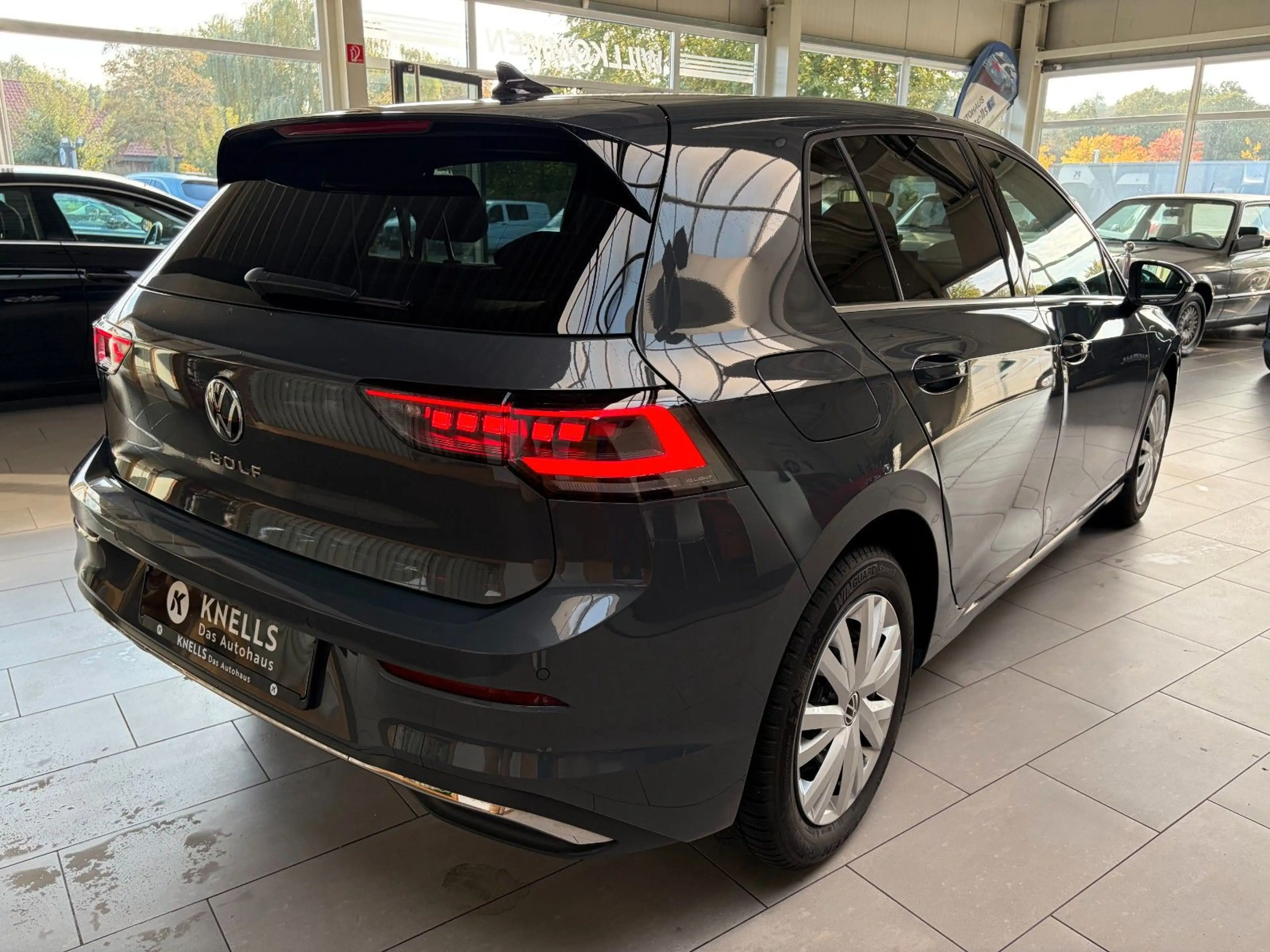 Volkswagen Golf VIII 1.5 TSI 110 kW Style/MATRIX/HUD/AHK — photo 4