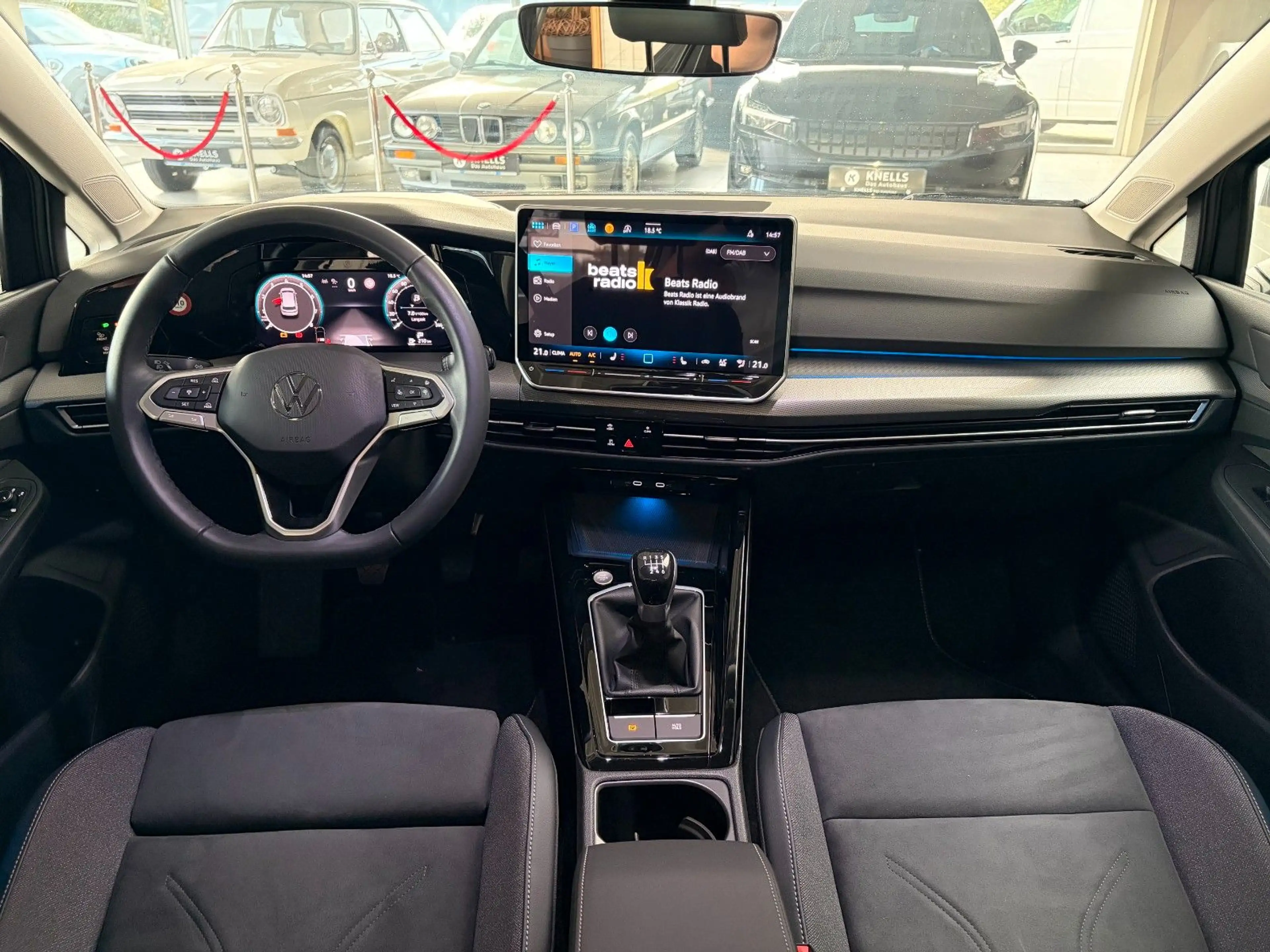 Volkswagen Golf VIII 1.5 TSI 110 kW Style/MATRIX/HUD/AHK — photo 12