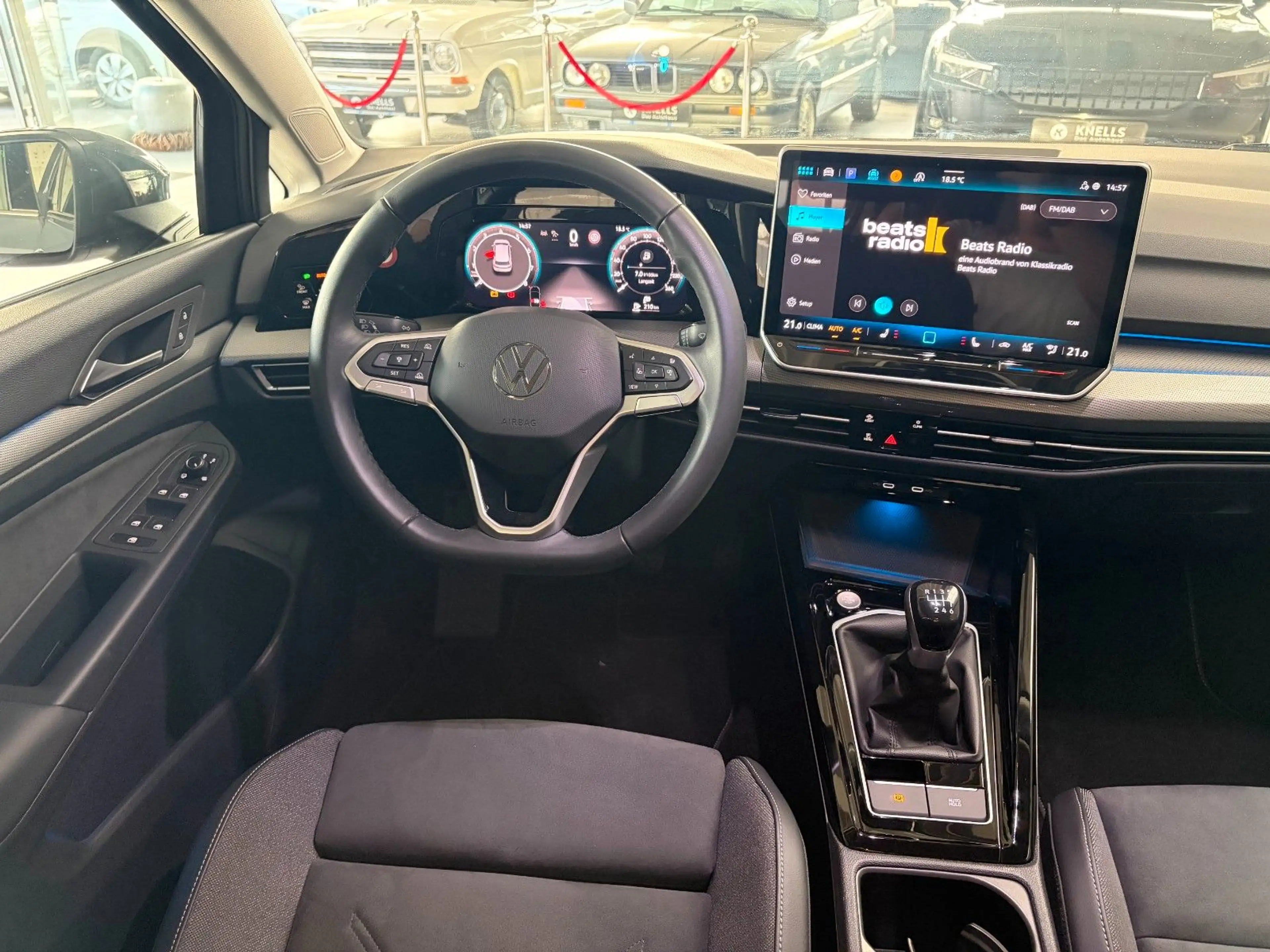 Volkswagen Golf VIII 1.5 TSI 110 kW Style/MATRIX/HUD/AHK — photo 13