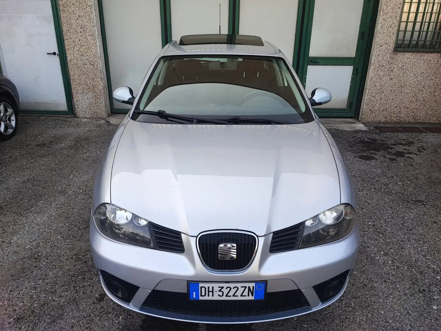 SEAT Ibiza 1.4 BENZINA 5 PORTE NEOPATENTATI TETTO APRIBILE Argento - 2
