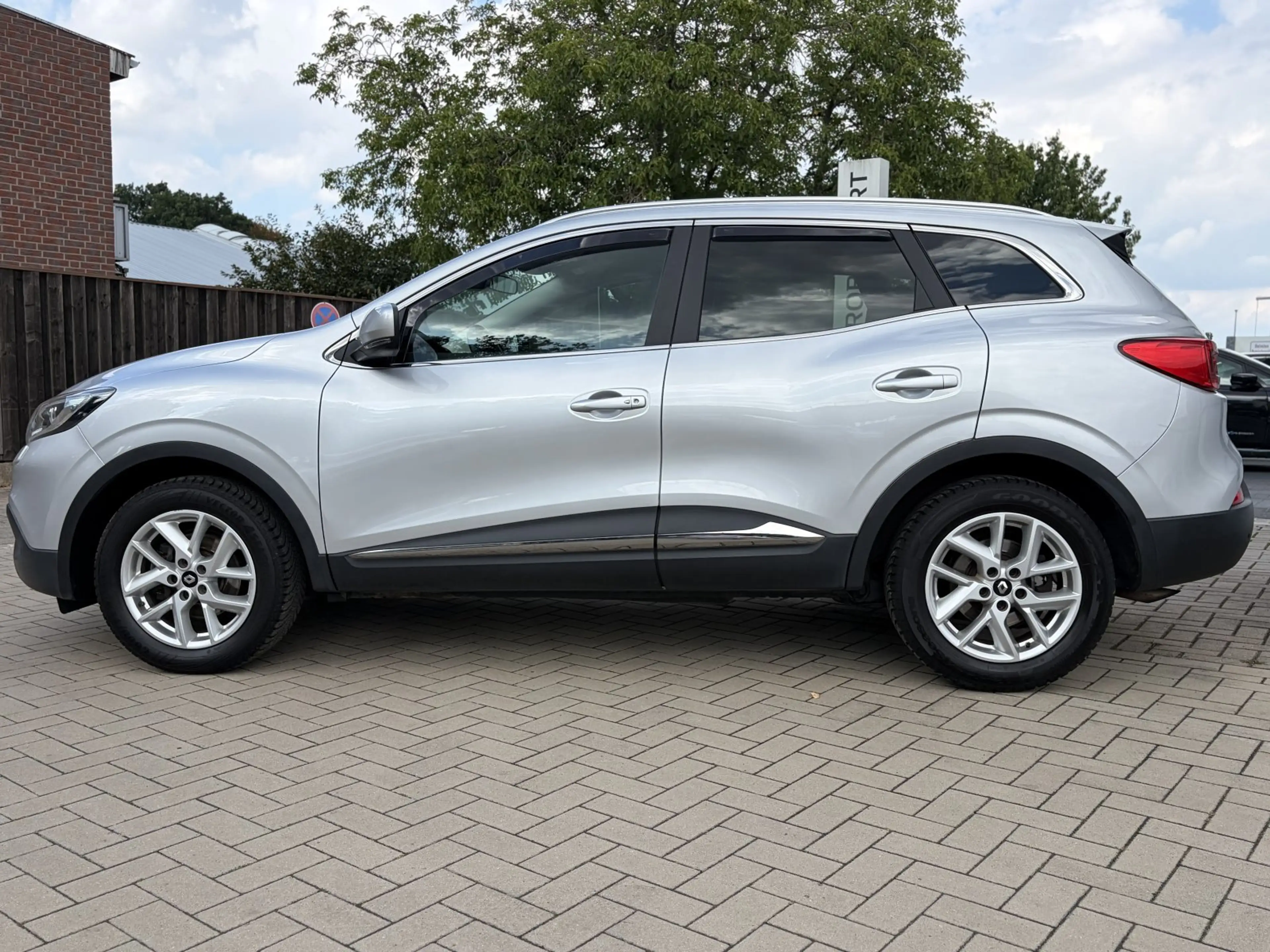 Renault Kadjar 1,2 TCe 130 XMOD *AHK *SHZ *PDC — photo 12
