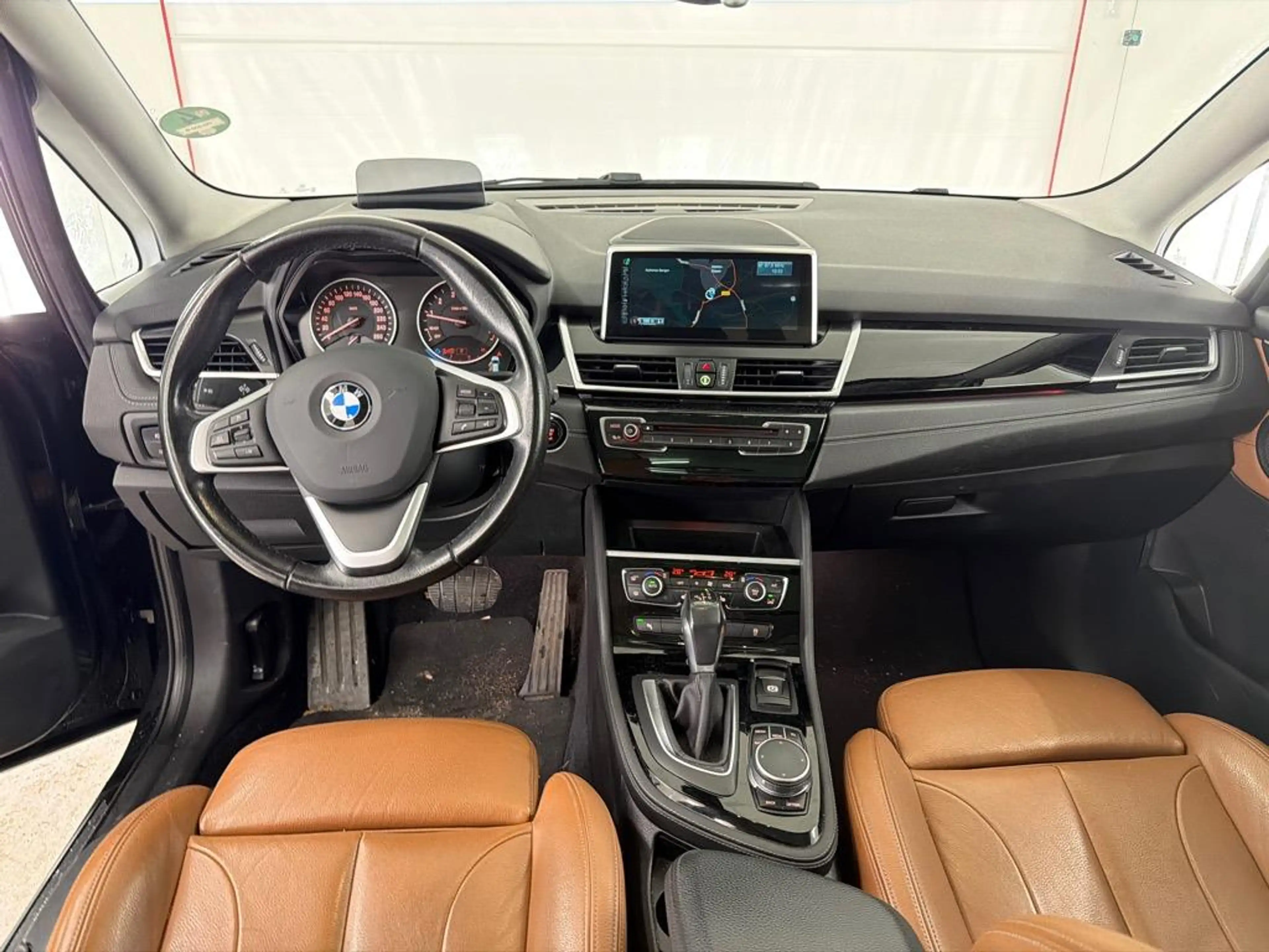 BMW 220 2-serie Gran Tourer 220i 7p. High Executive / NL P — photo 2