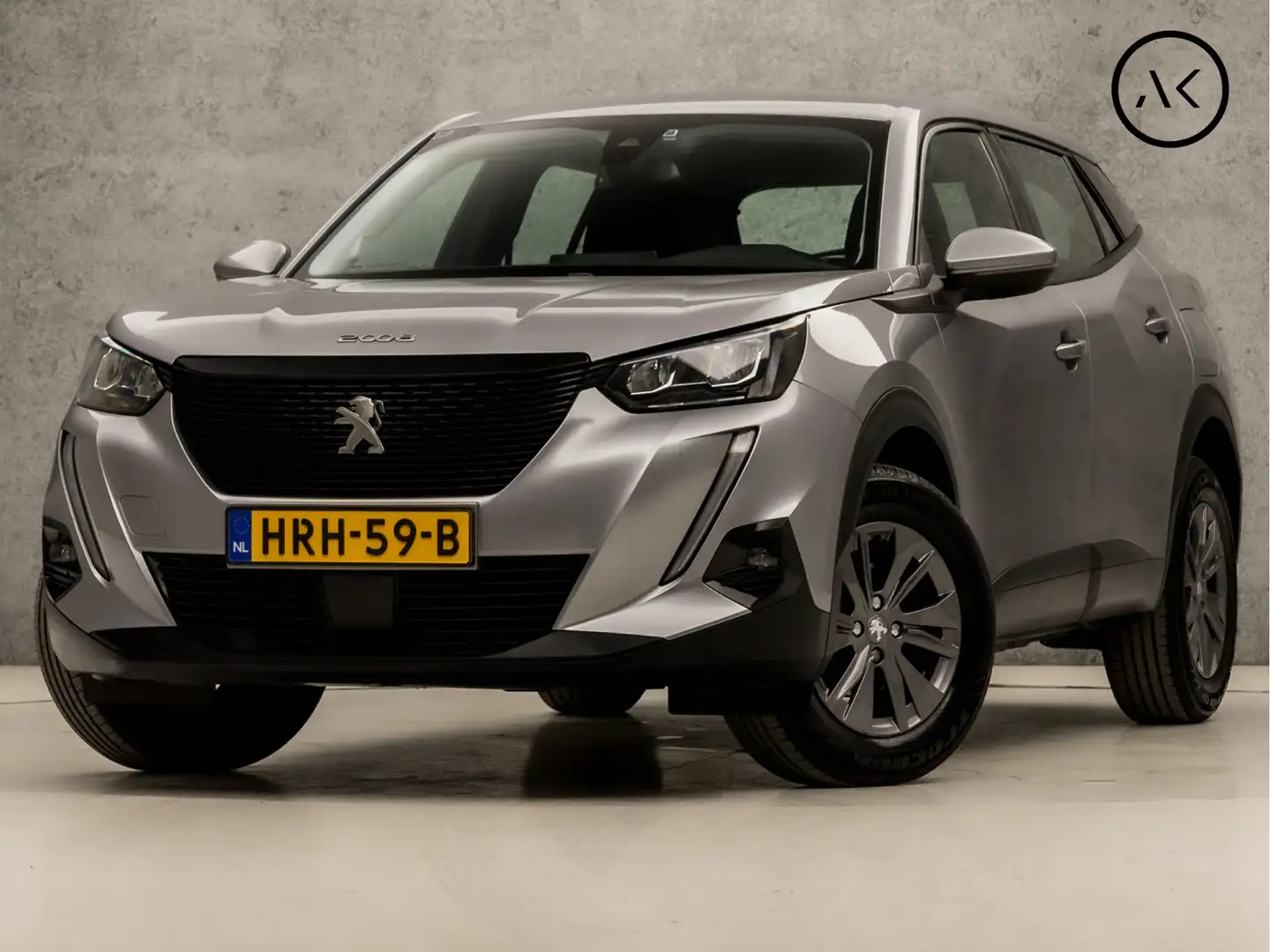Peugeot 2008 1.2 PureTech Sport Automaat (APPLE CARPLAY, GROOT Grijs - 1