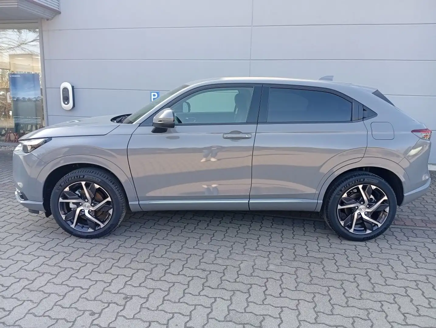 Honda HR-V e:HEV 1.5 i-MMD Hybrid Advance Plus Grau - 2