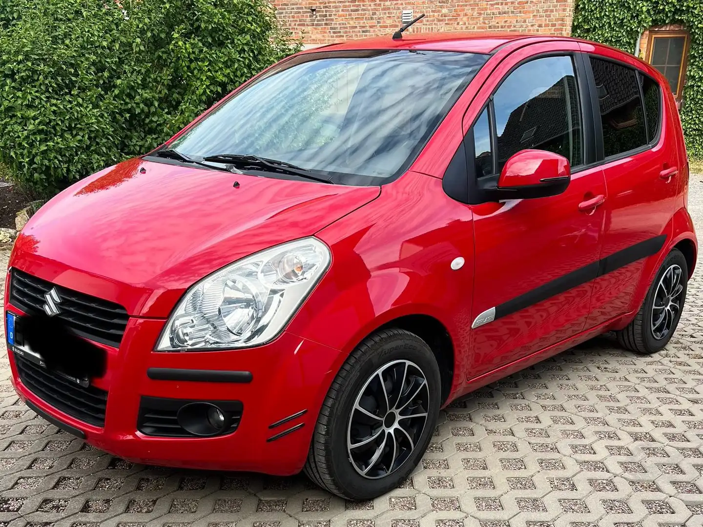 Suzuki Splash Splash 1.0 Club Červená - 2