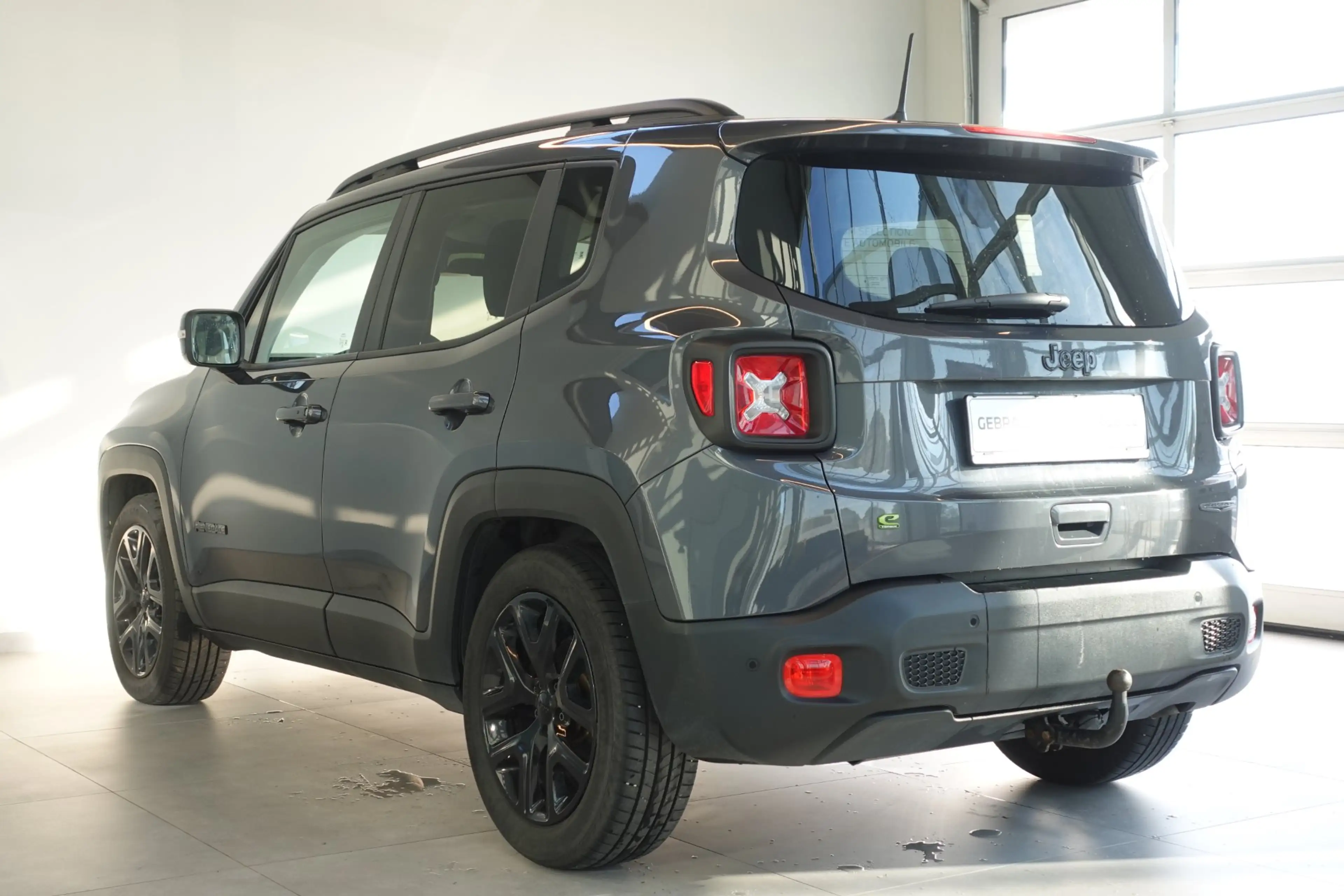 Jeep Renegade 1.5 Multiair T4 FWD DCT7 e-Hybrid Night E — photo 3
