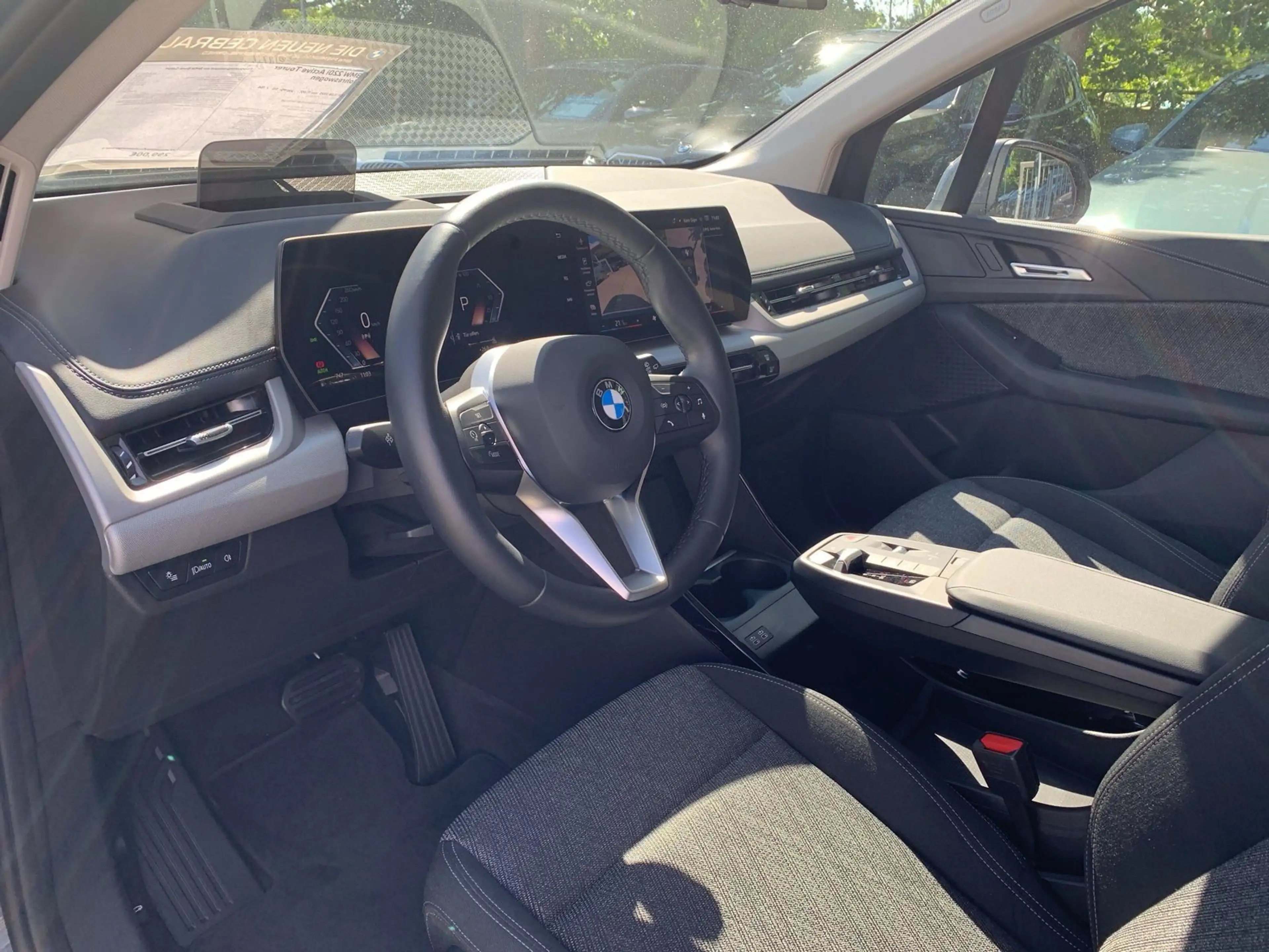 BMW 220 i Active Tourer Aut/AHK/HeadUp/Dr.As.Pl/ParkPlus — photo 8