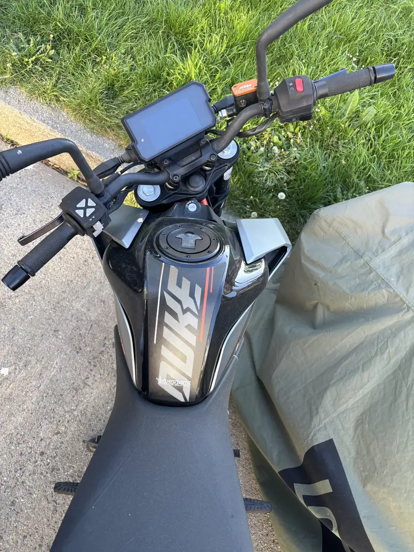 KTM 390 Duke - 2