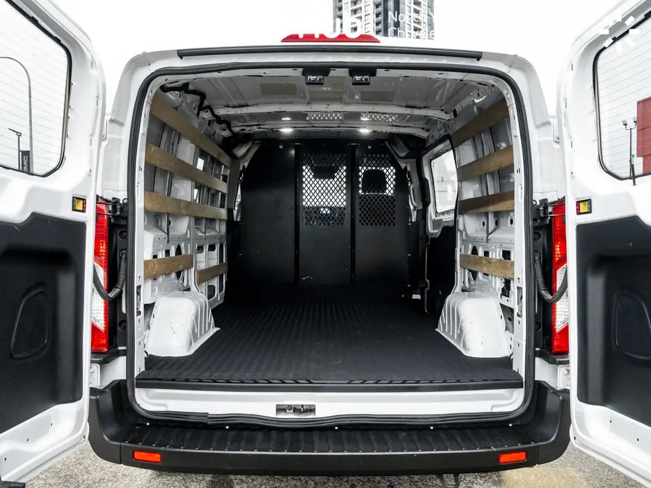 Ford Transit Cargo Van снимка Ford Transit Cargo Van