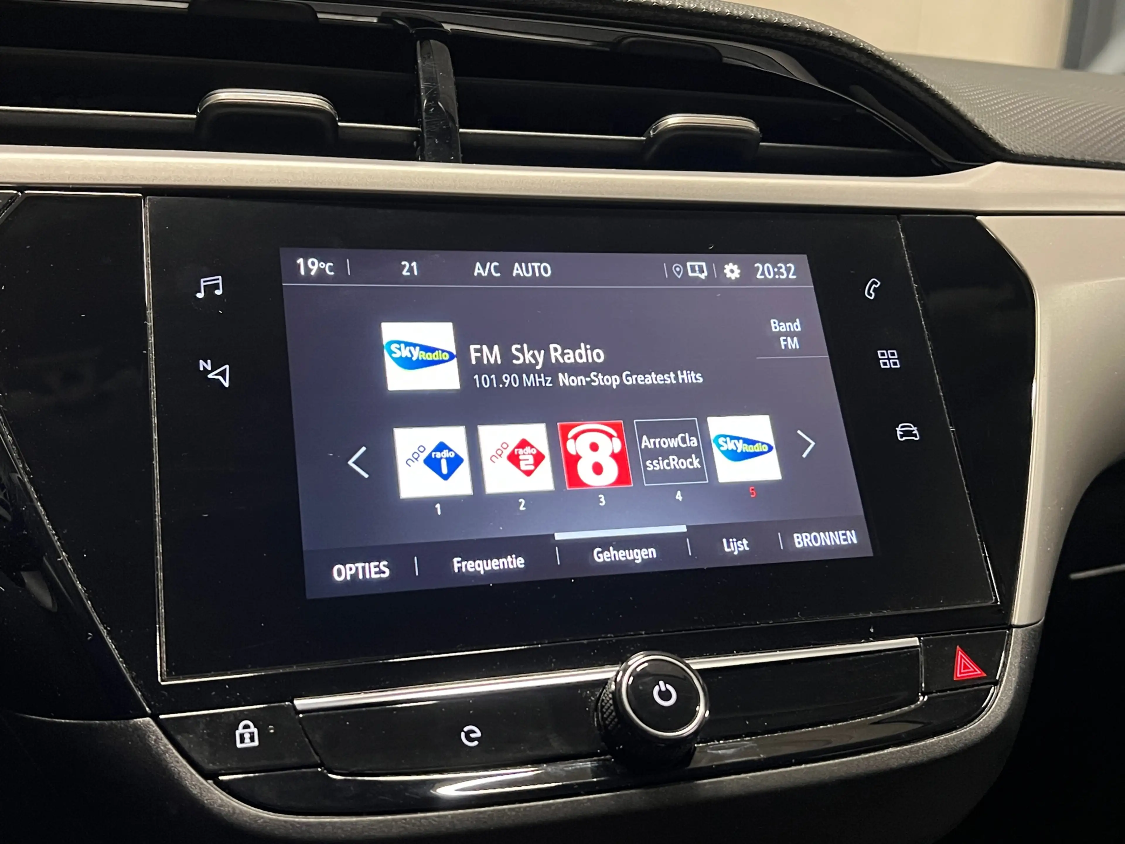 Opel Corsa-e Edition 50 kWh - SOH 90% - CarPlay - Cr + Cl Contr — photo 15