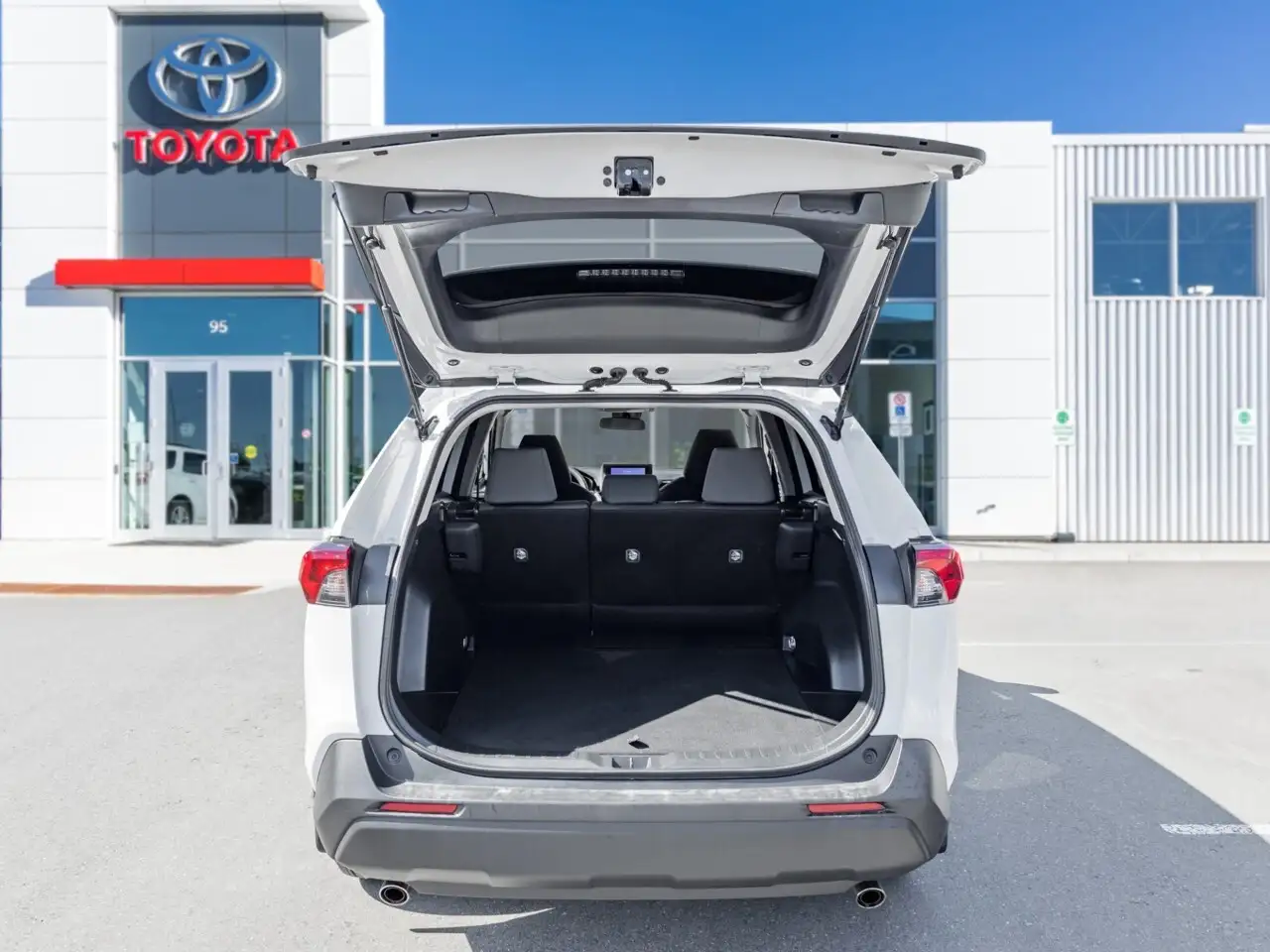 Toyota RAV 4 снимка Toyota RAV 4