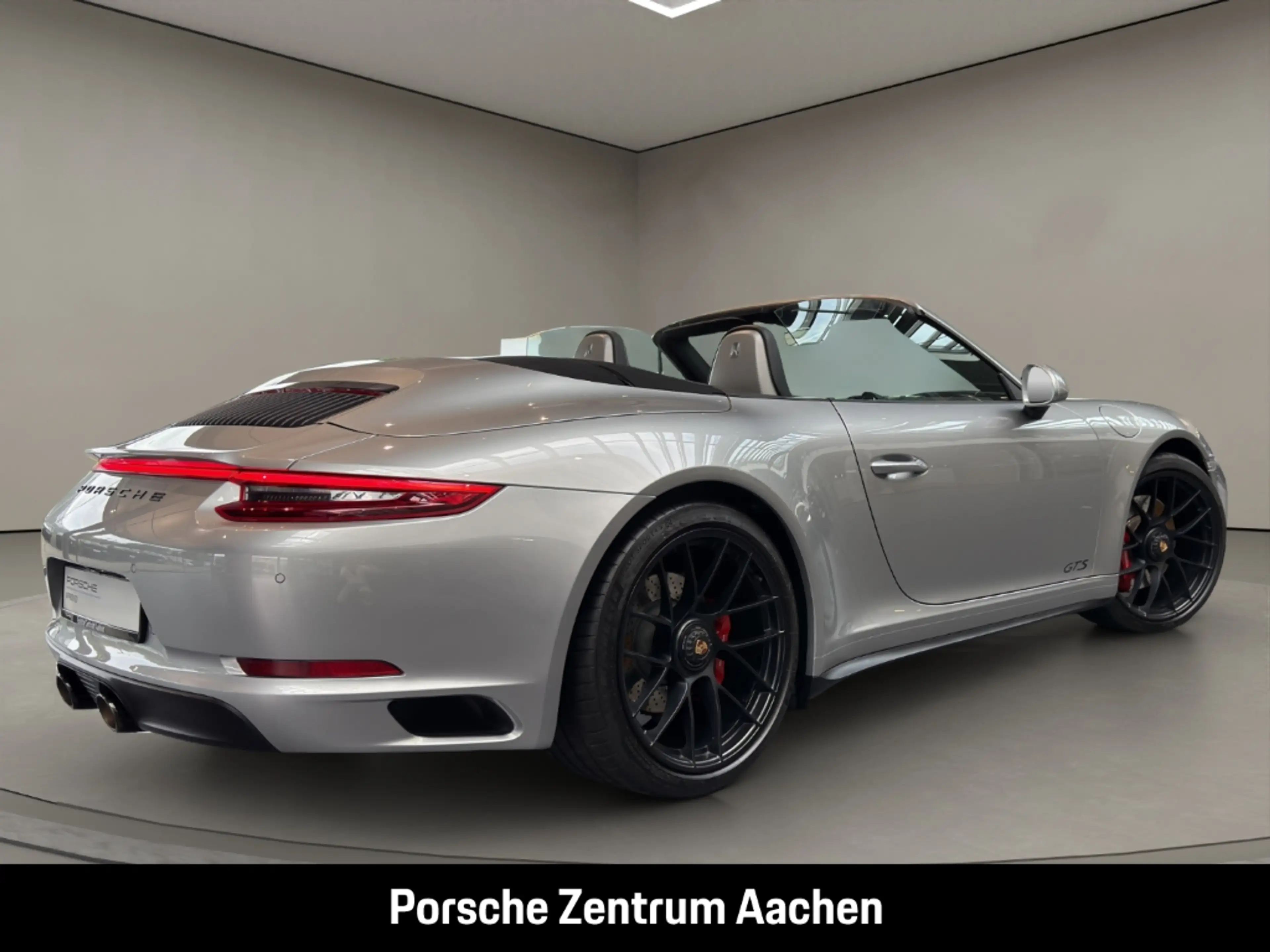 Porsche 991 -2 (911) Carrera 4 GTS Cabriolet — photo 6
