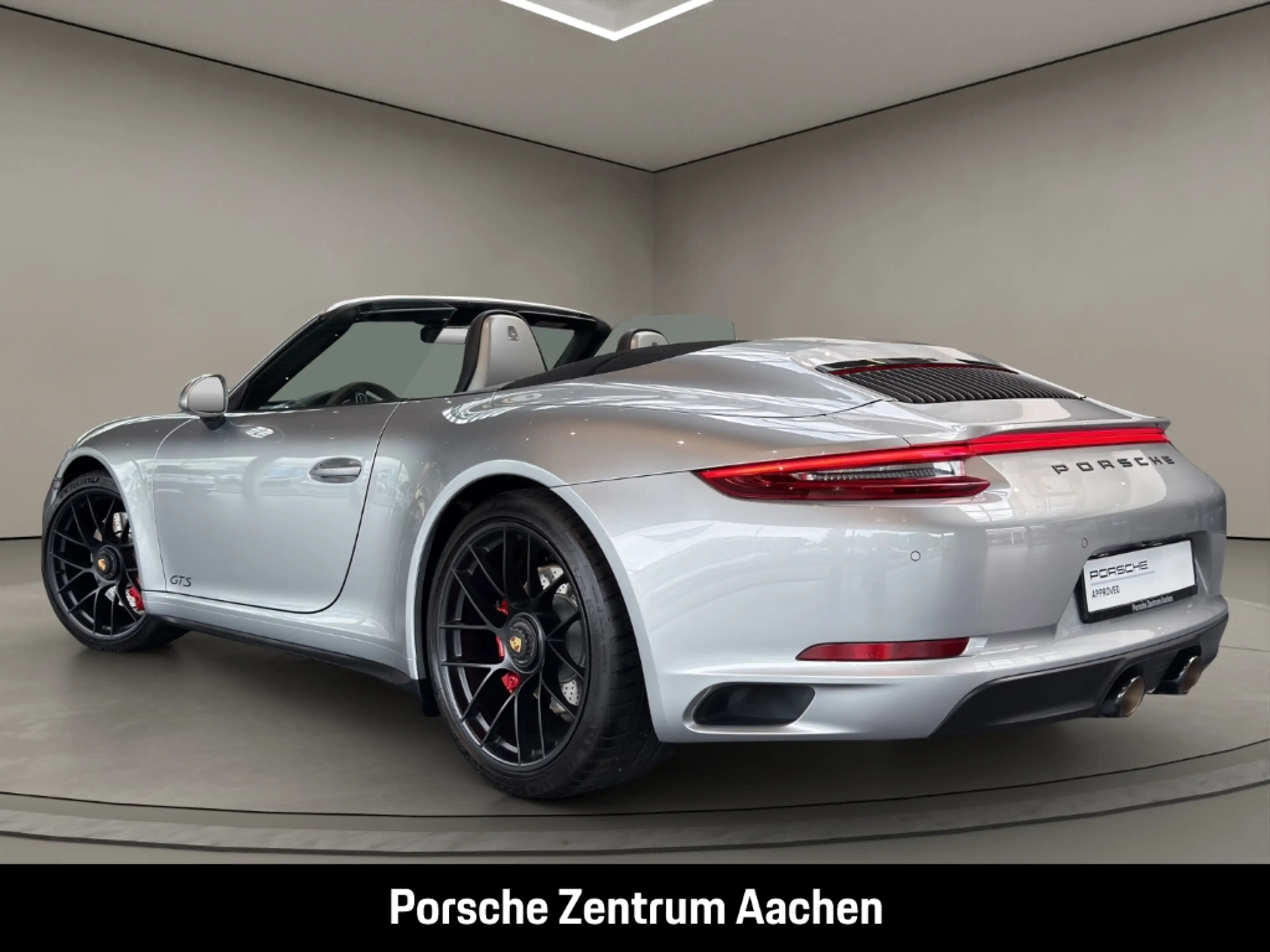 Porsche 991 -2 (911) Carrera 4 GTS Cabriolet — photo 3