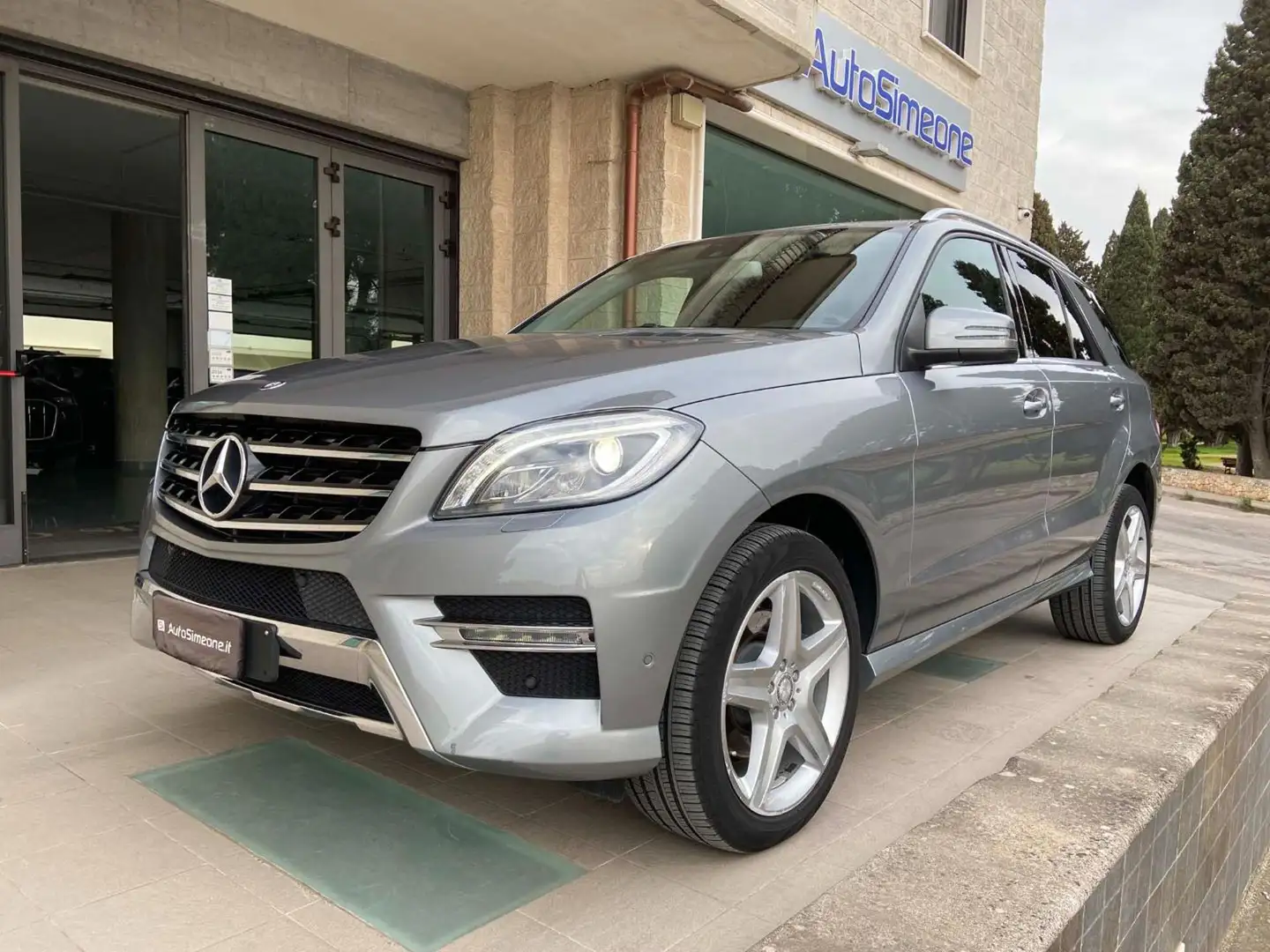 Mercedes-Benz ML 250 BlueTEC 4Matic Premium Amg Šedá - 1