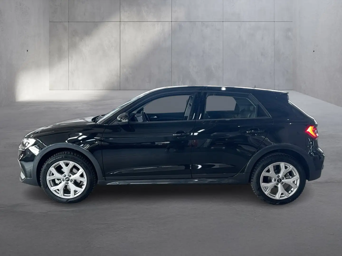 Audi A1 30 TFSI intense Schwarz - 2