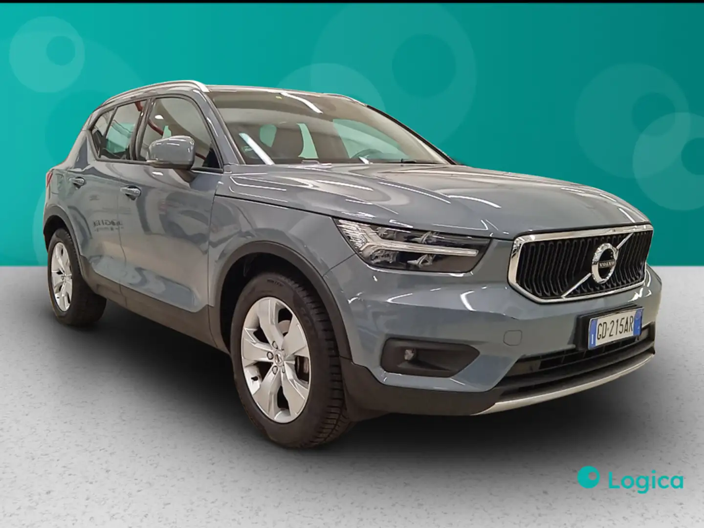 Volvo XC40 1.5 T3 Momentum Pro Šedá - 1