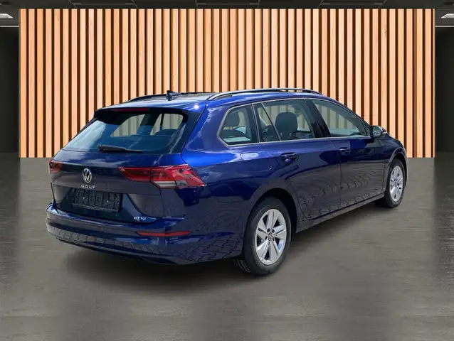 Volkswagen Golf view 6