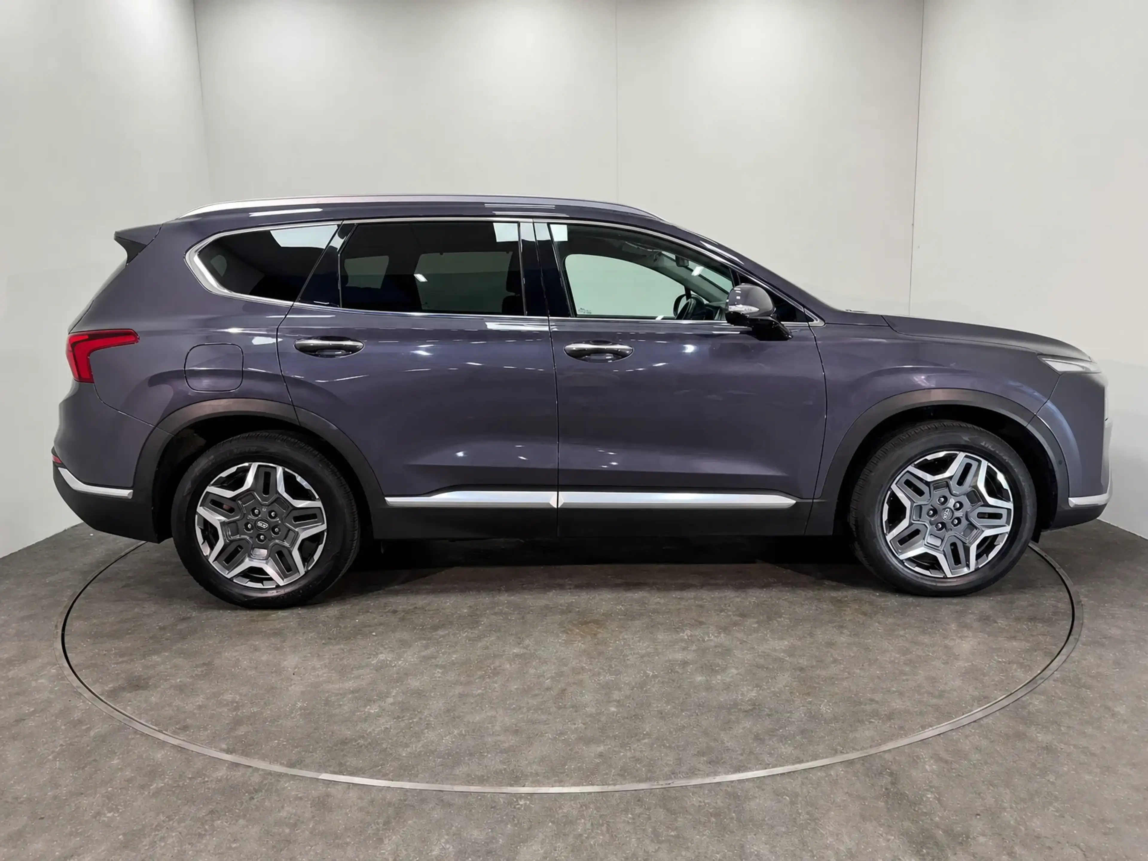 Hyundai SANTA FE 1.6 T-GDI PHEV TREKHAAK 4WD SHINE AUTO — photo 10