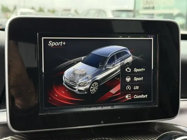 Mercedes-Benz C-Class view 18