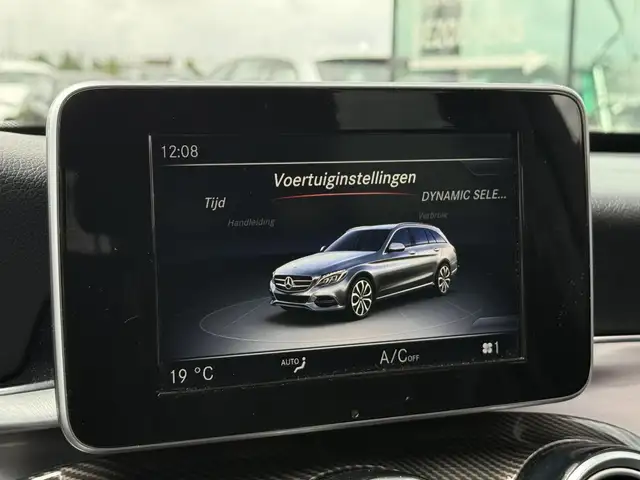 Mercedes-Benz C-Class view 29