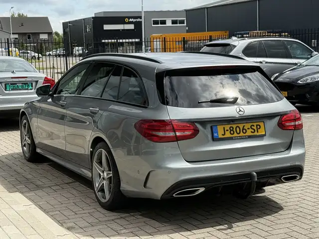 Mercedes-Benz C-Class view 13