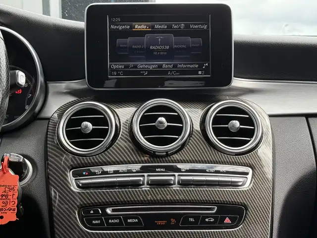 Mercedes-Benz C-Class view 23