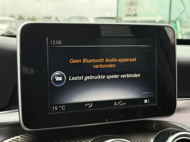 Mercedes-Benz C-Class view 27