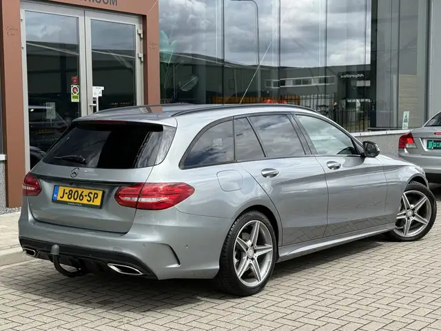 Mercedes-Benz C-Class view 19