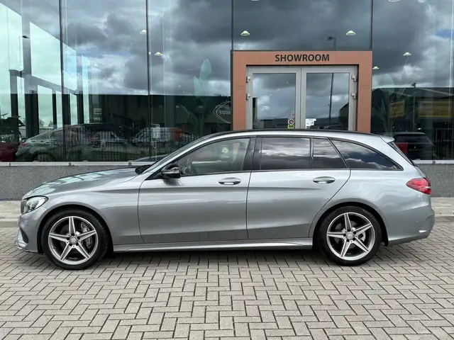 Mercedes-Benz C-Class view 11