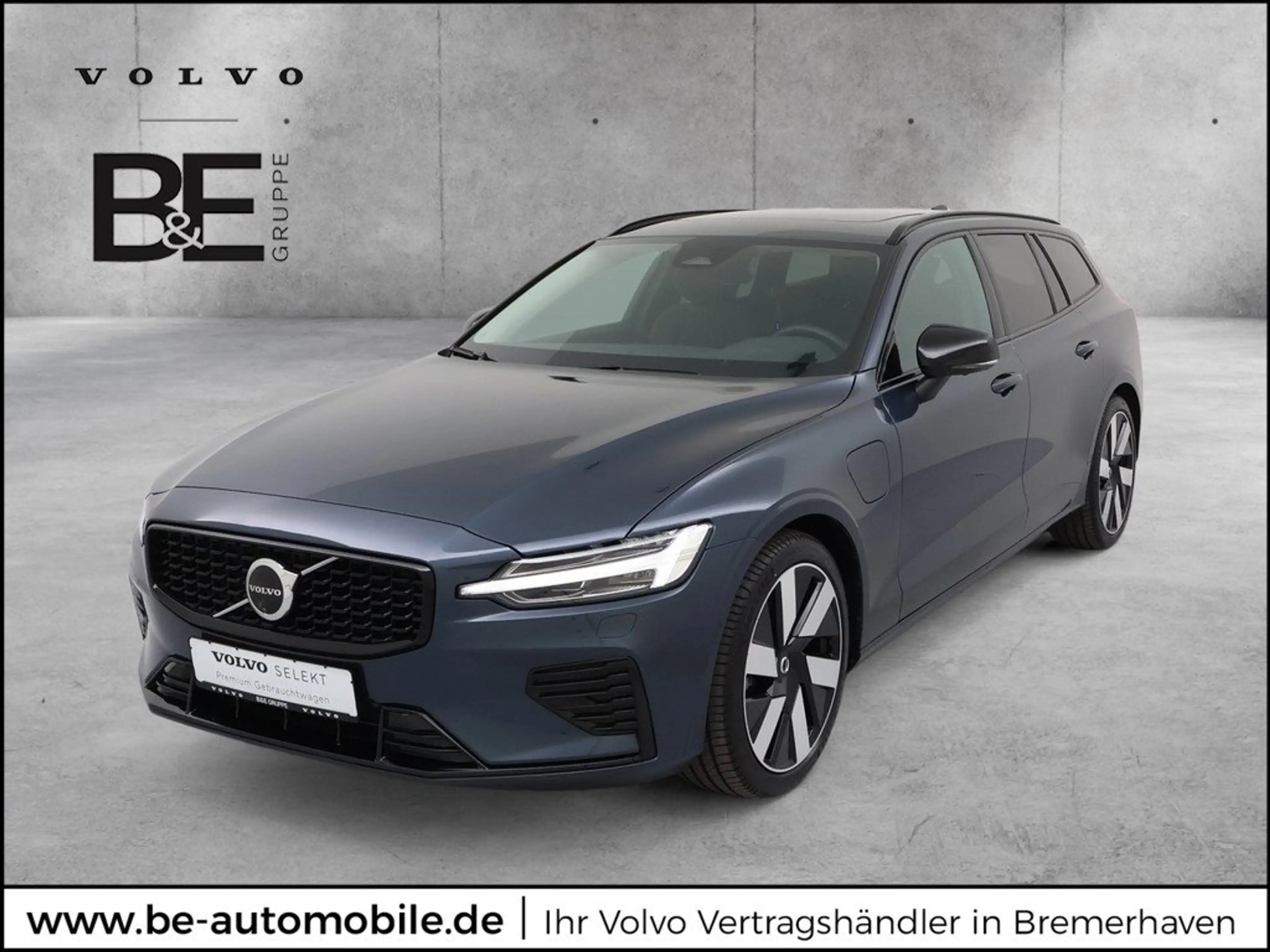 Volvo V60 T8 Plus Dark Plug-In Hybrid AWD STANDHZ PANO