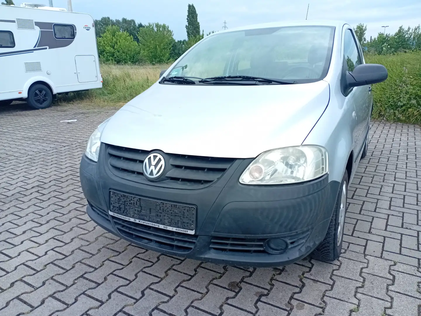 Volkswagen Fox 1,2-Sparsamer,Klima,Guter Zust.,TÜV/AU neu !!! Silber - 1