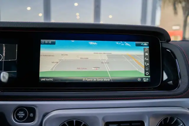Mercedes-Benz G-Class view 10