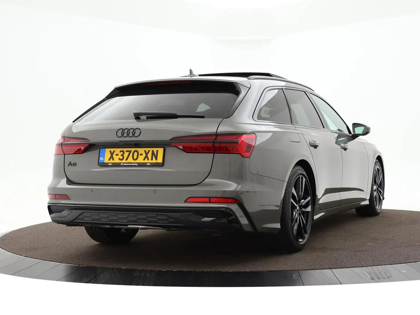 Audi A6 Avant 40 TFSI 204pk S-Tronic S Edition Competition Grijs - 2