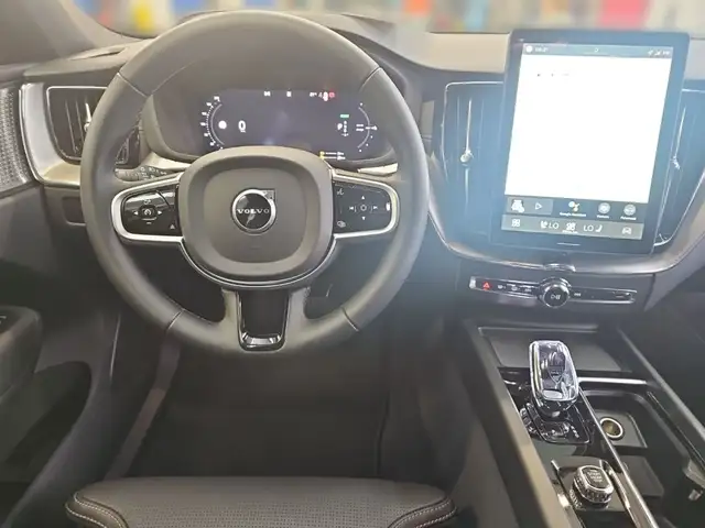 Volvo XC60 T6 AWD PHEV Black Edition Ultra Aut. 18,8kWh Ansicht 11