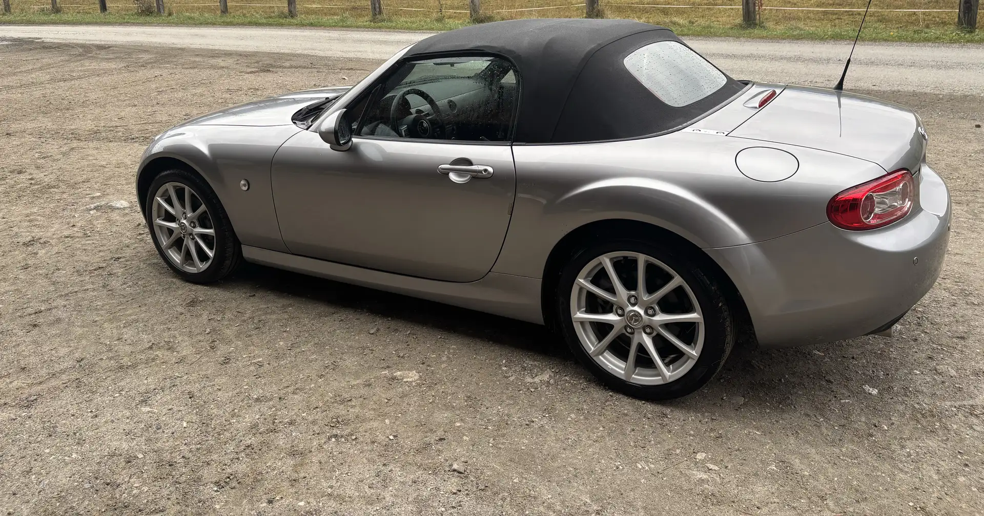 Mazda MX-5 2,0i Roadster Coupe Revolution - 2