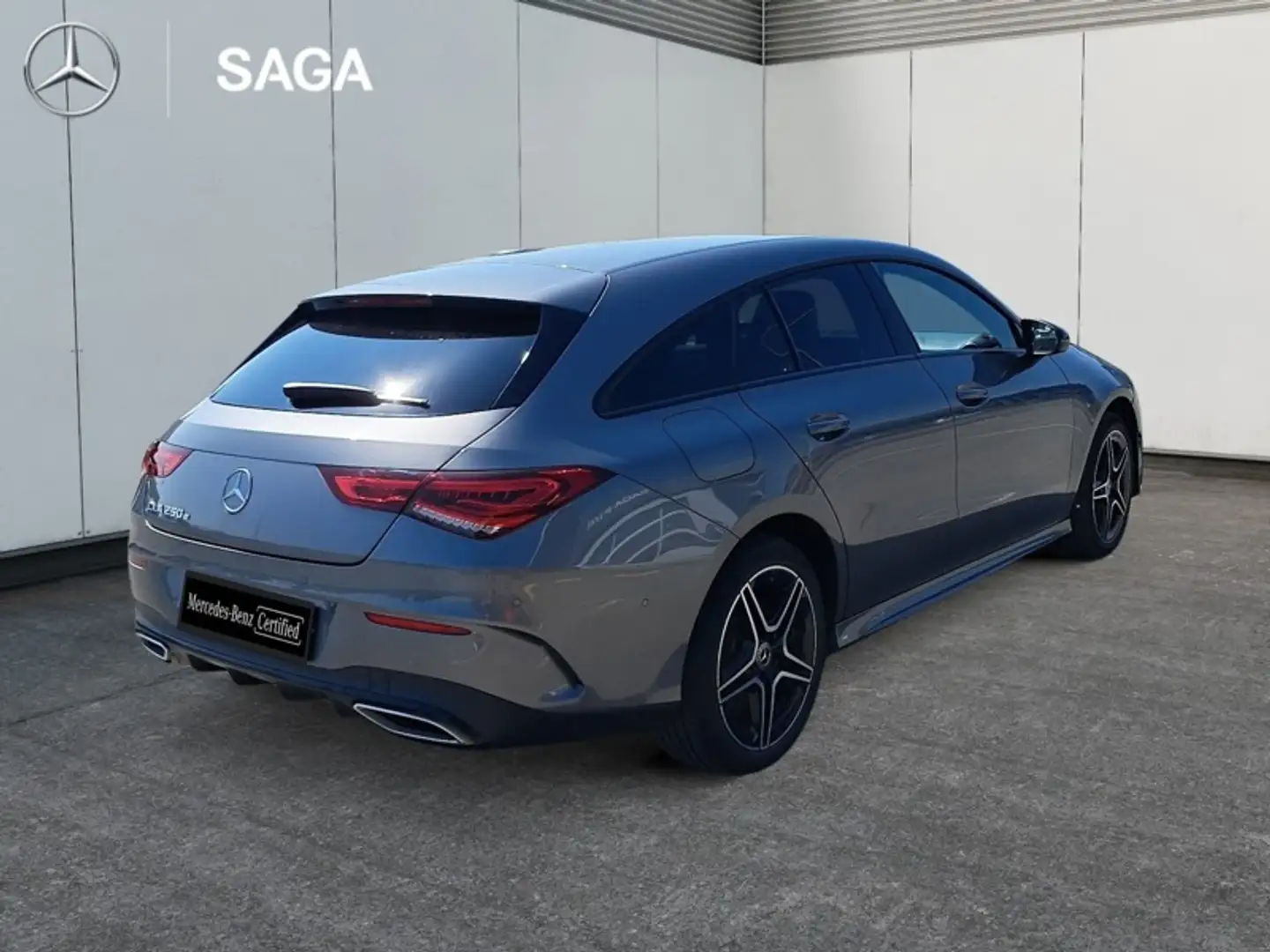 Mercedes-Benz CLA 250 e Shooting Brake AMG Line Grijs - 2