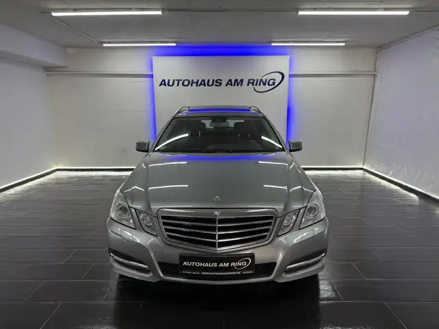 Mercedes-Benz E 300 T CDI Blue Avantgarde 1HD LEDER NAVI 3xPDC