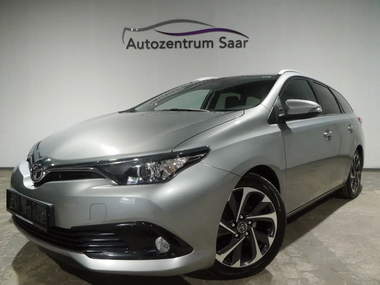 Toyota Auris Design Edition Kamera AHK Grijs - 1